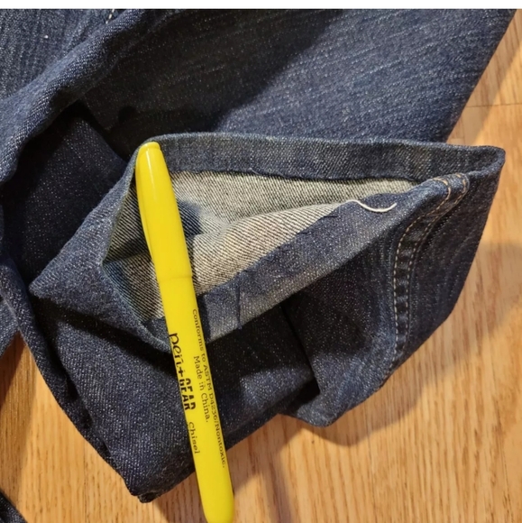 Banana Republic Women's Jeans Size: 4 Classic Boot - Picture 11 of 12